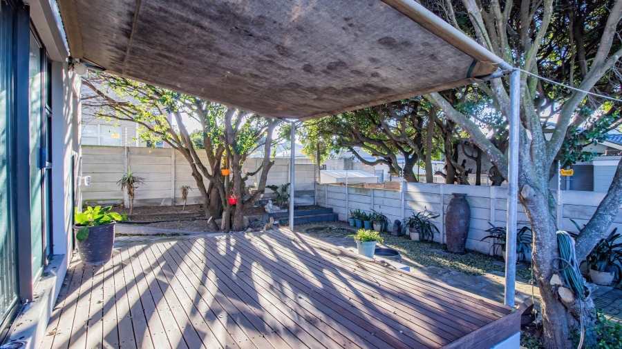 3 Bedroom Property for Sale in De Kelders Western Cape